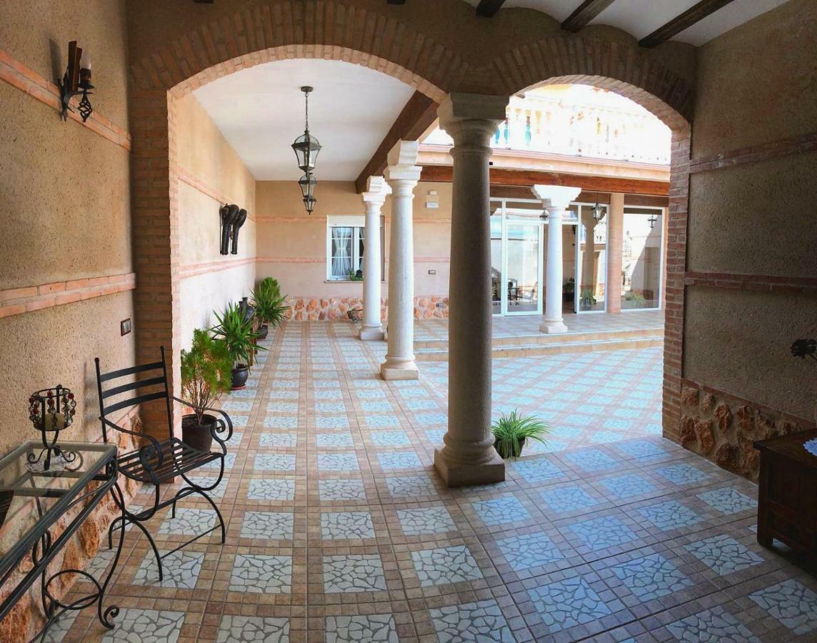 Casa Rural La Toza De Avelino Almagro Bagian luar foto