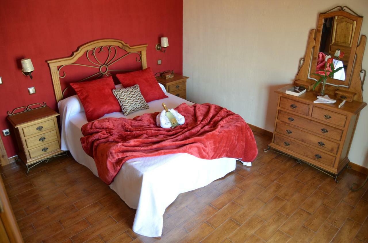 Casa Rural La Toza De Avelino Almagro Bagian luar foto