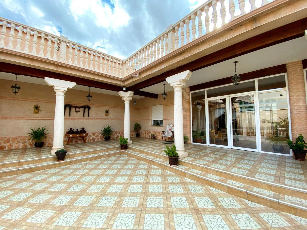Casa Rural La Toza De Avelino Almagro Bagian luar foto